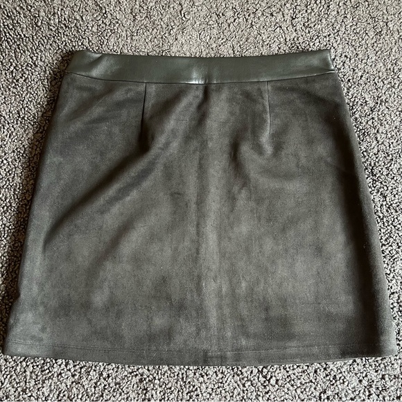 Marc New York | Suede Mini Skirt - Picture 2 of 3